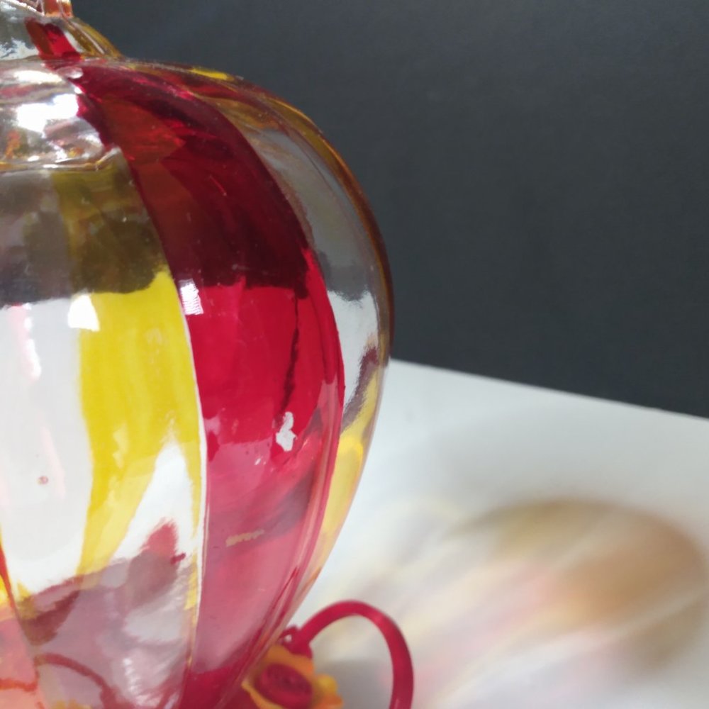 Hot Air Balloon Shaped Hummingbird Feeder - Picture 8 of 9